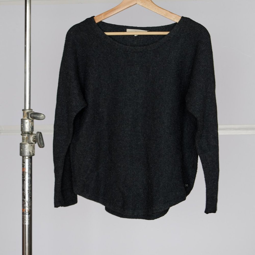 Monk & Lou Scoop Neck Ribbed Sweater